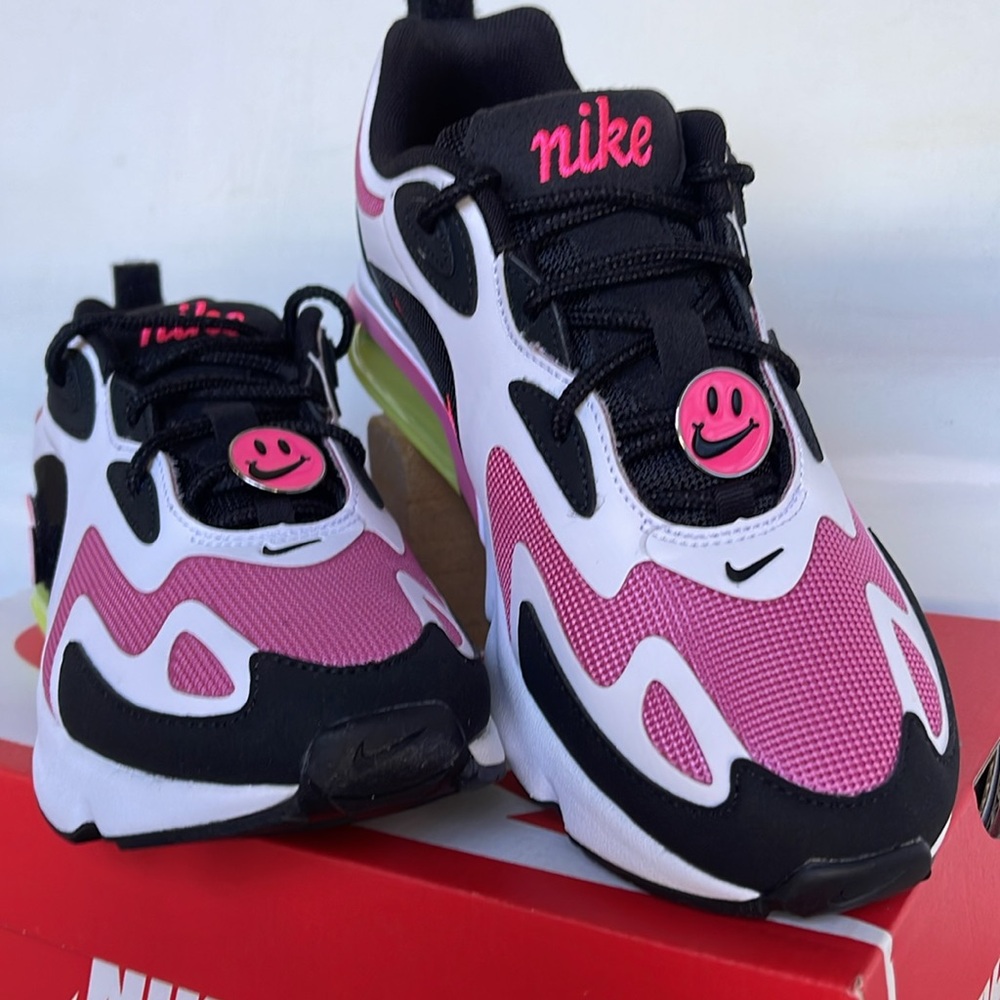 NIKE WMNS AIR MAX 200
BLACK/HYPER PINK NOIR/HYPER ROSE
SNEAKERS Athletic Shoes - Picture 7 of 16